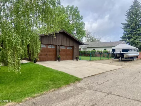 Other - 1101 University Ave, Williston, ND 58801 photo 5 of 16