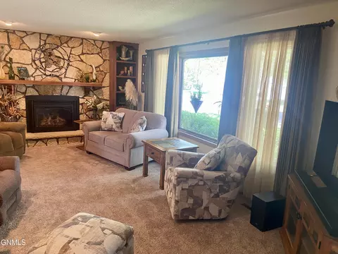 Living - 1101 University Ave, Williston, ND 58801 photo 1 of 3