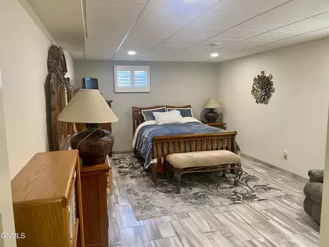 Bedroom - 1101 University Ave, Williston, ND 58801 photo 6 of 7