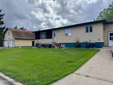 417 4th Ave SW, Beulah, ND 58523