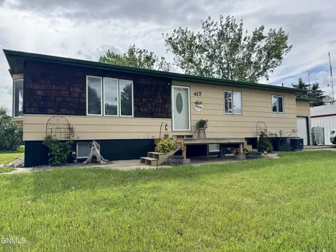 417 4th Ave SW, Beulah, ND 58523