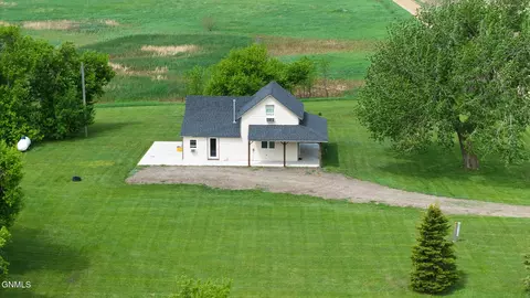 12860 47th St SE, Fingal, ND 58031