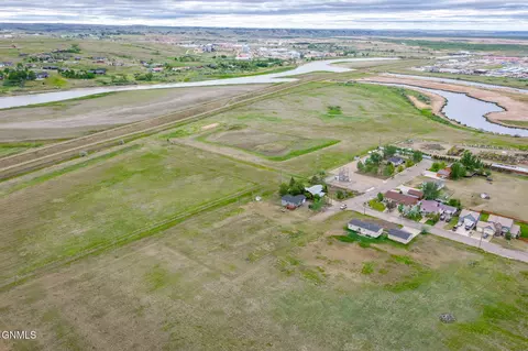 View/Area - 1804 14th Ave E, Williston, ND 58801 photo 2 of 3