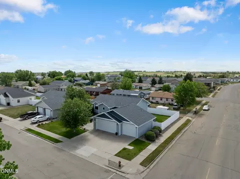 View/Area - 1921 18th Ave W, Williston, ND 58801 photo 2 of 6