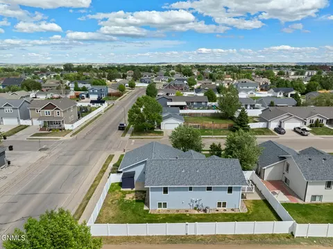 View/Area - 1921 18th Ave W, Williston, ND 58801 photo 4 of 6