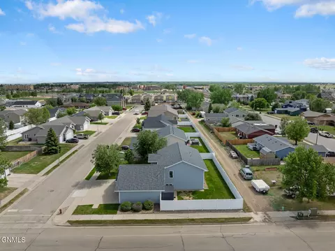 View/Area - 1921 18th Ave W, Williston, ND 58801 photo 3 of 6