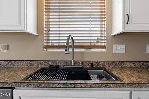 Kitchen - 1921 18th Ave W, Williston, ND 58801 photo 3 of 3