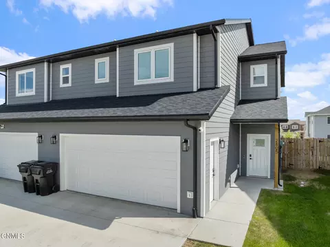 2805 29th St W, Williston, ND 58801