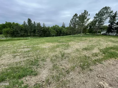 000 Maple Ave, Linton, ND 58552 photo 7