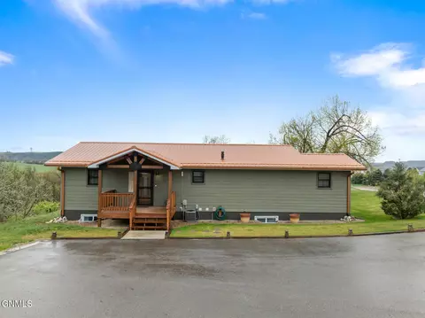9155 41st St NW, New Town, ND 58763