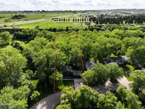 View/Area - 1509 River Dr NE, Mandan, ND 58554 photo 1 of 1