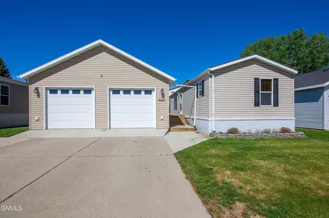 4528 Lafayette Dr, Bismarck, ND 58501