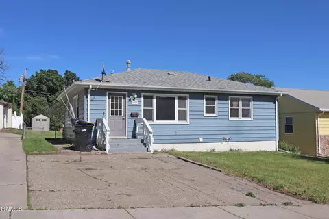 1709 14th St, Bismarck, ND 58501