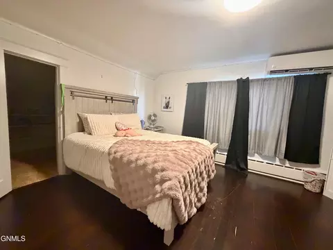 Bedroom - 504 3rd St NW, Mandan, ND 58554 photo 2 of 9