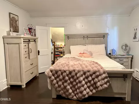 Bedroom - 504 3rd St NW, Mandan, ND 58554 photo 1 of 9