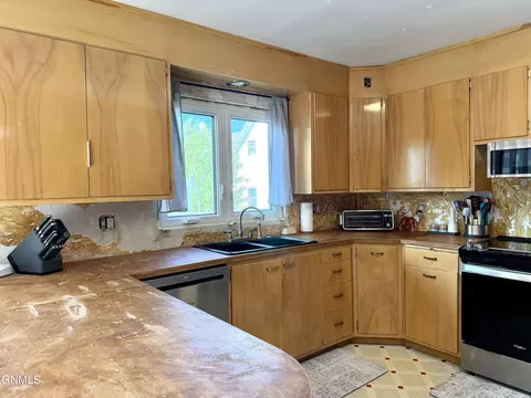 Kitchen - 504 3rd St NW, Mandan, ND 58554 photo 5 of 5