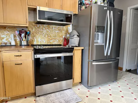 Kitchen - 504 3rd St NW, Mandan, ND 58554 photo 4 of 5