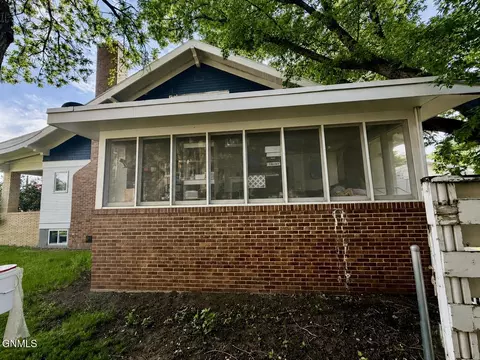 Exterior - 504 3rd St NW, Mandan, ND 58554 photo 6 of 13