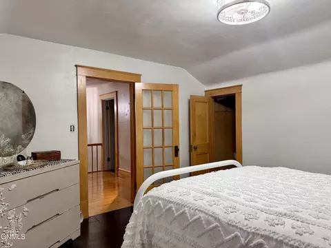 Bedroom - 504 3rd St NW, Mandan, ND 58554 photo 7 of 9