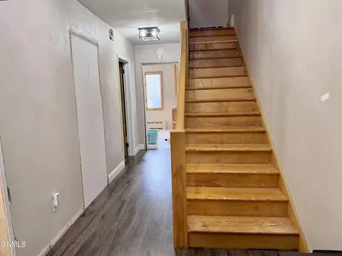 Entry Way - 504 3rd St NW, Mandan, ND 58554 photo 5 of 7