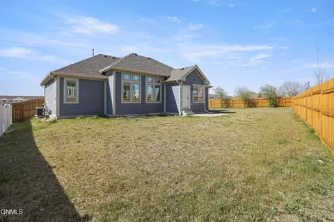 Exterior - 3334 30th St W, Williston, ND 58801 photo 2 of 3