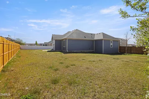 Exterior - 3334 30th St W, Williston, ND 58801 photo 3 of 3