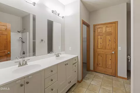 Bath - 3334 30th St W, Williston, ND 58801 photo 1 of 4