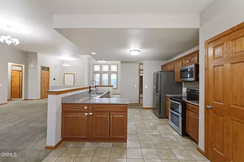 Kitchen - 3334 30th St W, Williston, ND 58801 photo 5 of 5