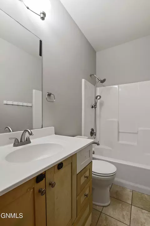 Bath - 3334 30th St W, Williston, ND 58801 photo 2 of 4