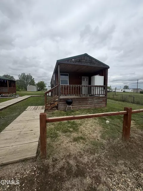 206 Adams St, Noonan, ND 58765
