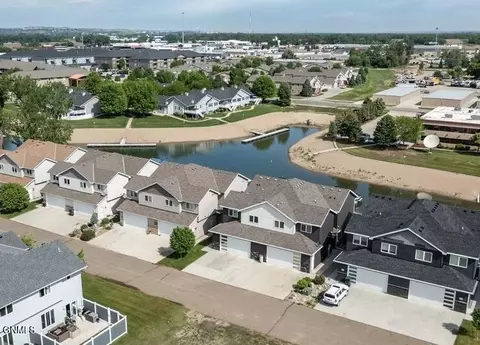 2435 Water Park Loop SE, Mandan, ND 58554