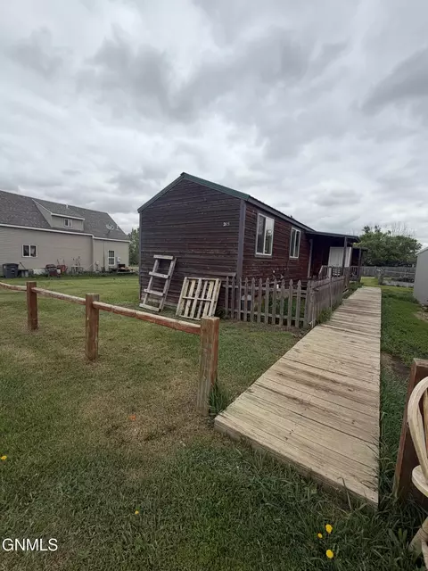 205 Adams St, Noonan, ND 58765