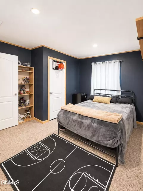 Bedroom - 14996 Cochise St, Williston, ND 58801 photo 3 of 3