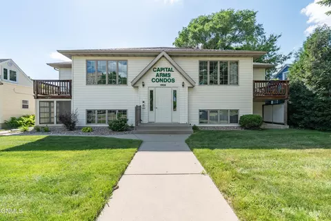 1306 4th St, Bismarck, ND 58501