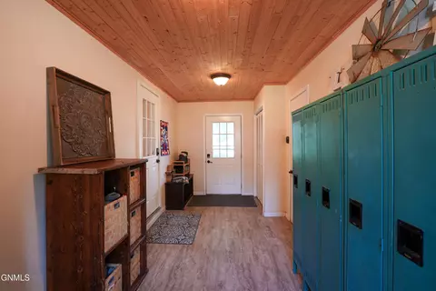 Entry Way - 1300 3rd St N, Bismarck, ND 58501 photo 5 of 6