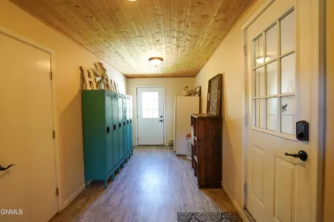 Entry Way - 1300 3rd St N, Bismarck, ND 58501 photo 4 of 6