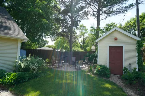 Exterior - 1300 3rd St N, Bismarck, ND 58501 photo 3 of 3