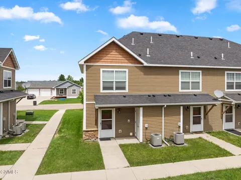 302 10th Ave SE, Stanley, ND 58784 photo 5