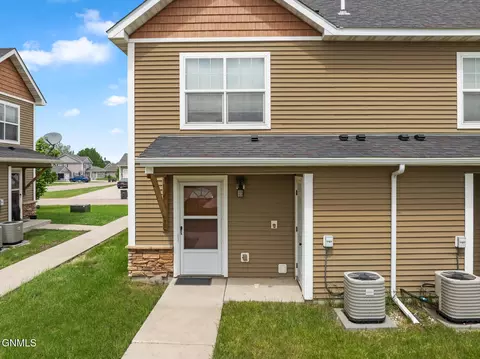 302 10th Ave SE, Stanley, ND 58784 photo 6