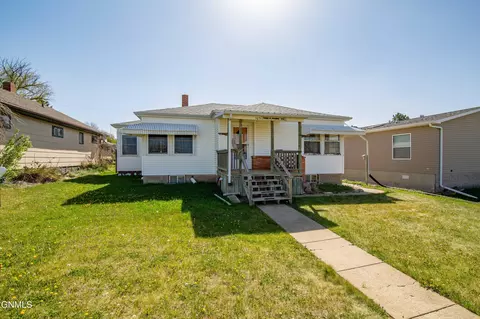 103 Iowa Ave, Mott, ND 58646