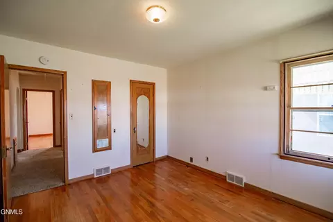 Bedroom - 103 Iowa Ave, Mott, ND 58646 photo 2 of 5