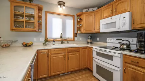 Kitchen - 6201 Sully Dr, Bismarck, ND 58504 photo 2 of 3