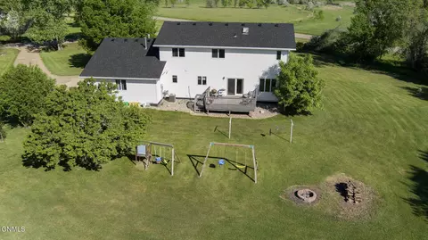 Exterior - 6201 Sully Dr, Bismarck, ND 58504 photo 6 of 7