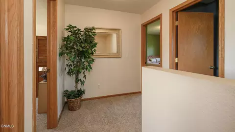 Entry Way - 6201 Sully Dr, Bismarck, ND 58504 photo 5 of 7