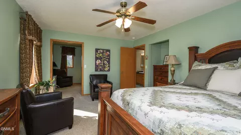 Bedroom - 6201 Sully Dr, Bismarck, ND 58504 photo 7 of 7