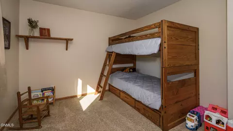 Bedroom - 6201 Sully Dr, Bismarck, ND 58504 photo 4 of 7