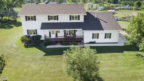 Exterior - 6201 Sully Dr, Bismarck, ND 58504 photo 5 of 7