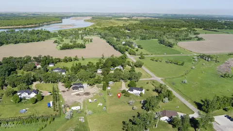 View/Area - 6201 Sully Dr, Bismarck, ND 58504 photo 2 of 11