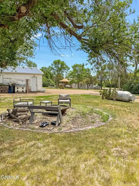 Exterior - 4 Hanks St, Grenora, ND 58845 photo 8 of 12