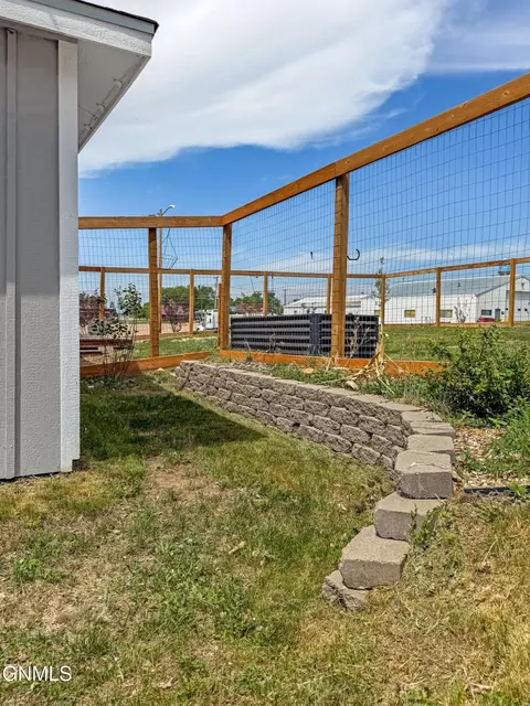 Exterior - 4 Hanks St, Grenora, ND 58845 photo 9 of 12